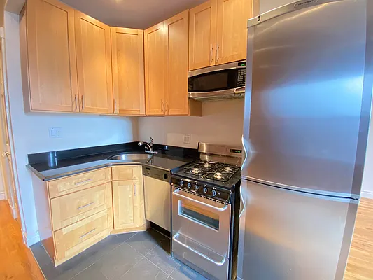 Rented by Compass | media 6