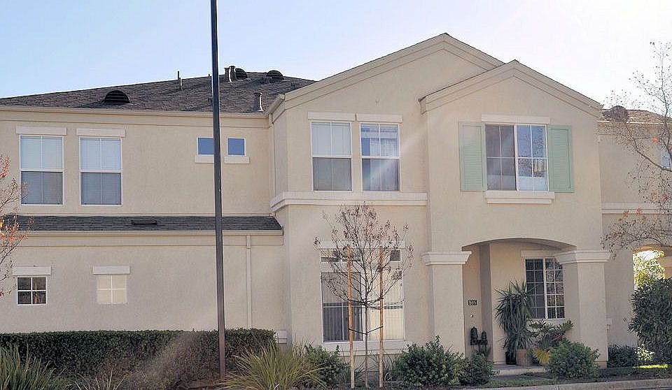 1st image of 905 Monarch Cir