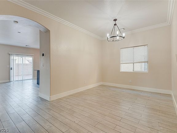 5th image of 40 Hoke Edward Ct