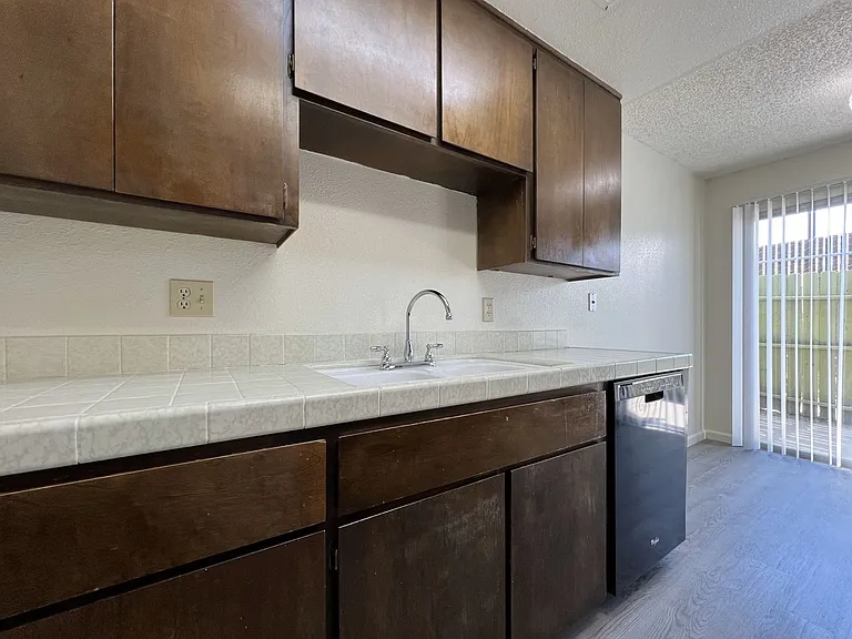 2440 Cochran Rd — Photo 8