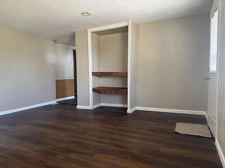 291 Maryland Ave — Photo 27