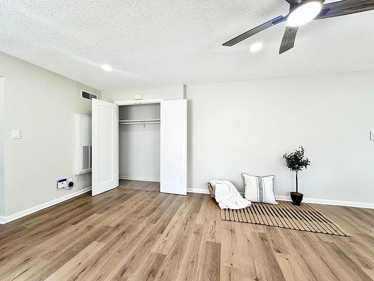 526 S Eola Dr — Photo 14