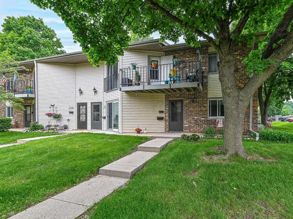 W168N11501 El Camino DRIVE #2, Germantown, WI 53022