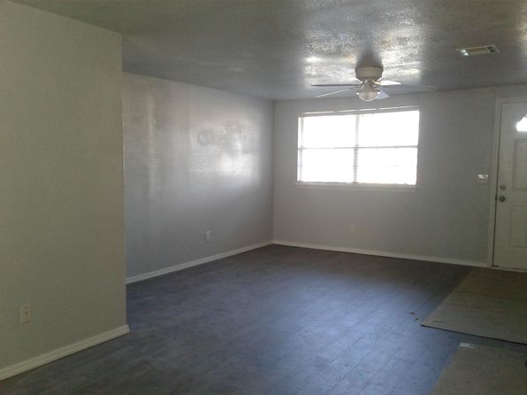 860 E Steed Dr