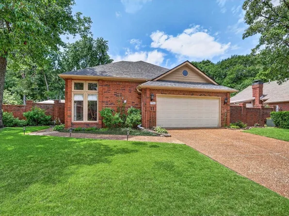 7763 Hunters Run Dr, Germantown, TN 38138