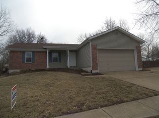 1882 Harbor Mill Dr, Fenton, MO
