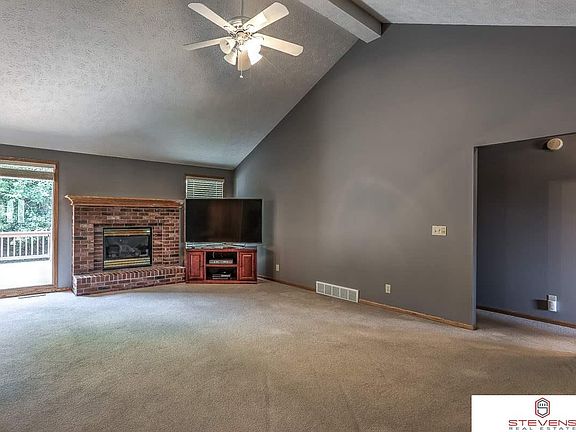 4th image of 2108 N 152nd Cir