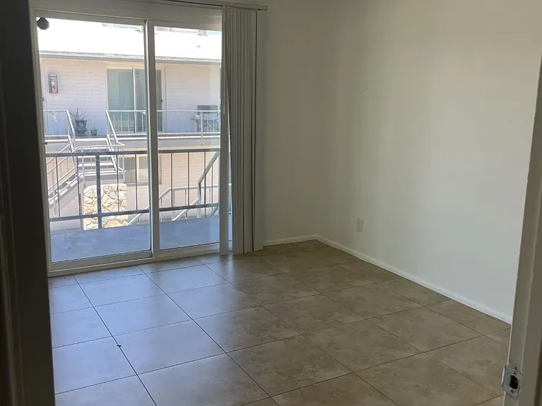 7131 N 54th Ave #8 — Photo 6