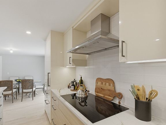 3rd image of 59 Roundwood Rd