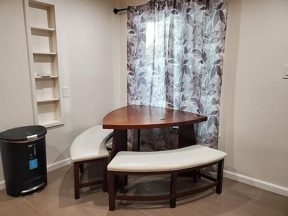 4th image of 254 Abbot Ave #2