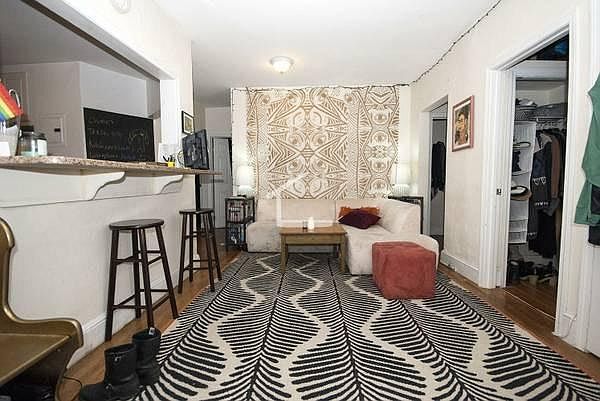 1st image of 53 Egmont St APT 6