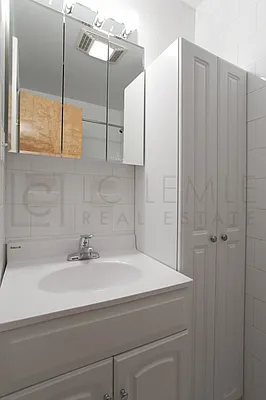 Rented by LC Lemle Real Estate Group | media 16