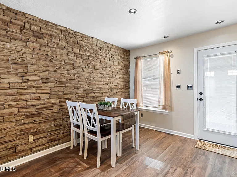 12192 Sun Bridge Pl — Photo 13