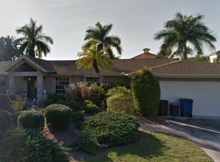 18420 Cutlass Dr, Fort Myers Beach, FL 33931