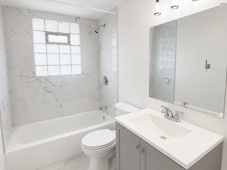 14429 Sanderson Ave — Photo 5