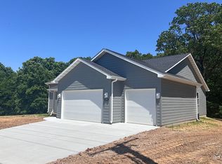 1053 NW 100th Ave, White Hall, IL 62092