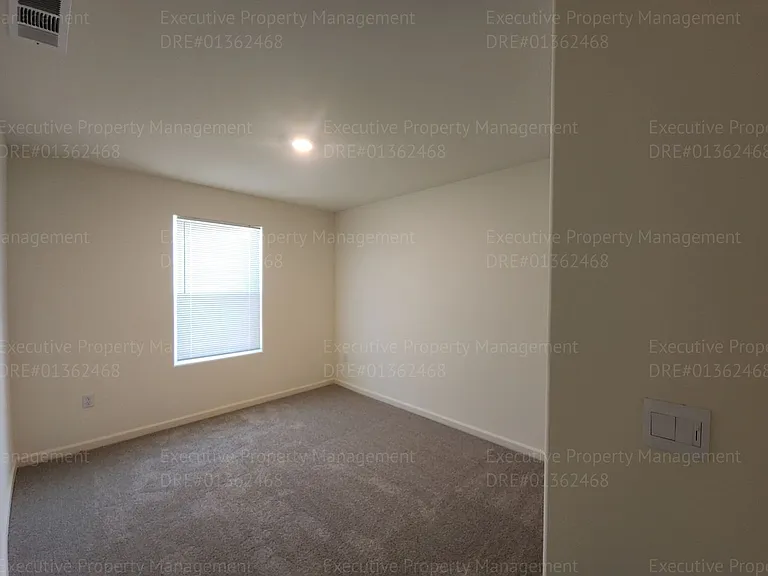8921 Kemi St — Photo 15