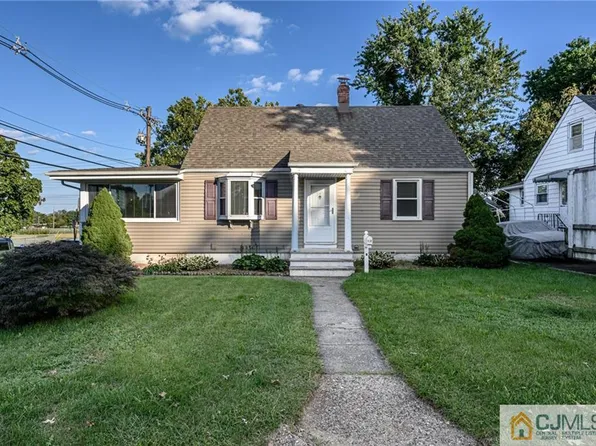 132 Kimball St, Iselin, NJ 08830