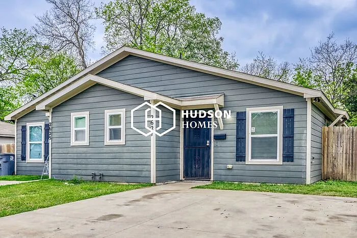 2627 Elsie Faye Heggins St — Photo 1