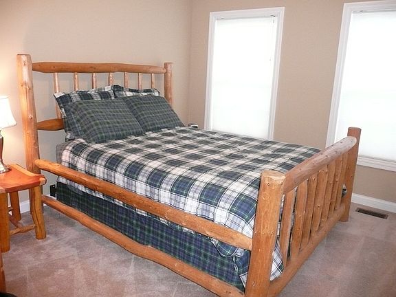 4th image of 4755 Highlands Dr