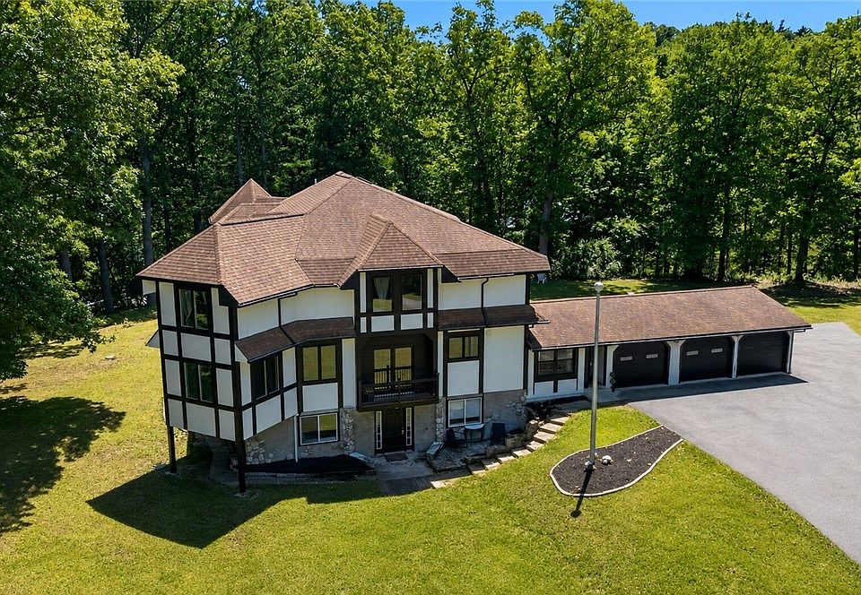1st image of 307 Fishers Rd