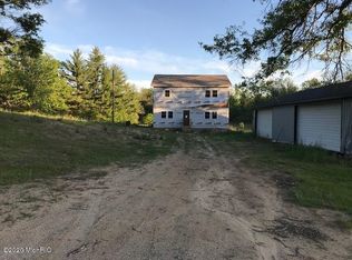 23781 W Gates Rd, Howard City, MI 49329