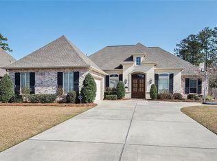440 Belle Pointe Dr, Madisonville, LA 70447