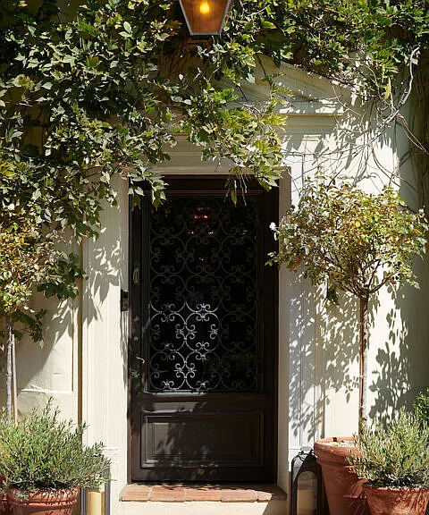 7475 Hillside Ave — Photo 2