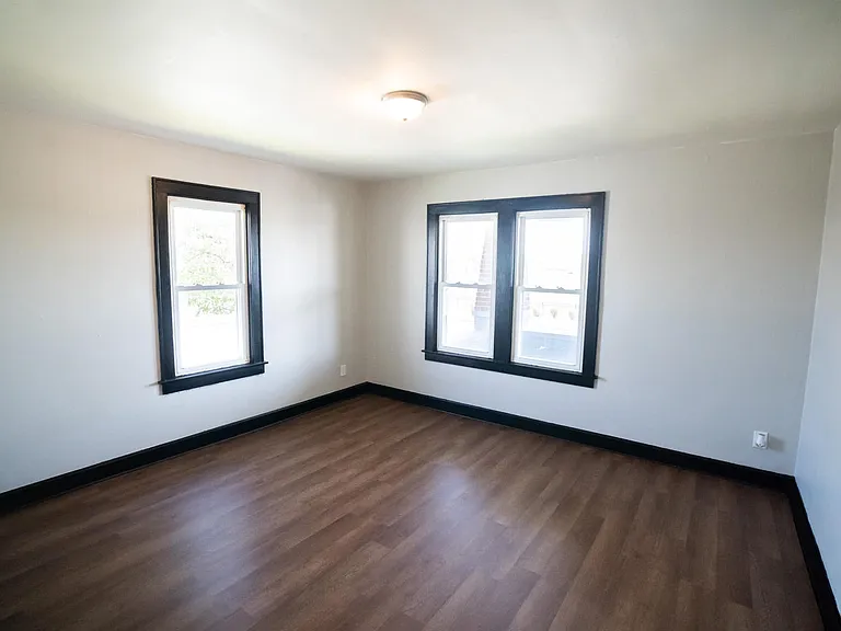 1144 Triplett St — Photo 7