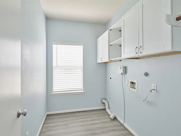 21718 Grassy Hill Ln — Photo 20