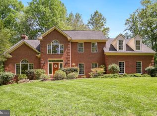 5722 Greenview Ln, Warrenton, VA 20187