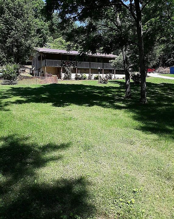 2nd image of 410 Valley Dr