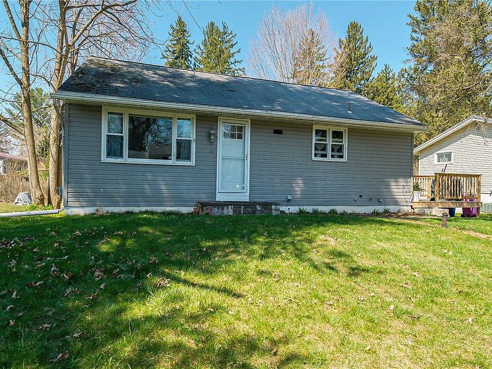 1st image of 35 Frawley Dr