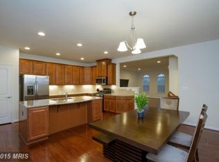 609 Waveland Ave, Capitol Heights, MD 20743