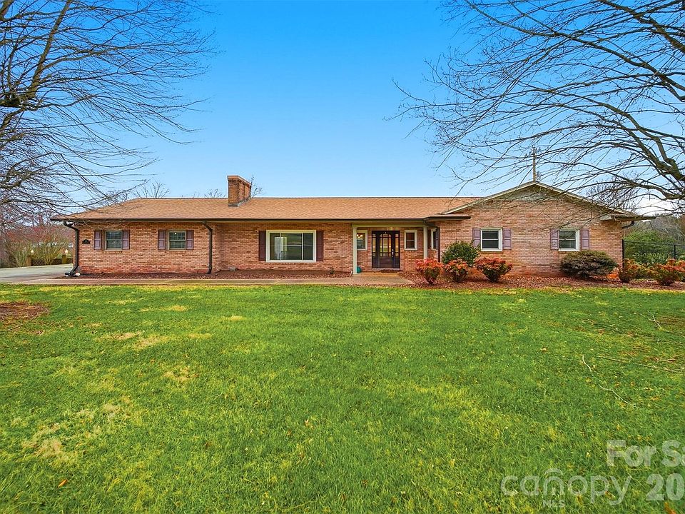 1st image of 776 Smith Farm Rd