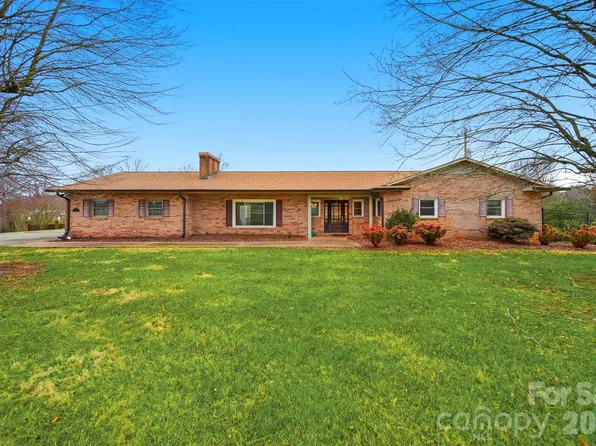 776 Smith Farm Rd, Stony Point, NC 28678