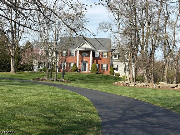 2nd image of 7 General Morgan Lane