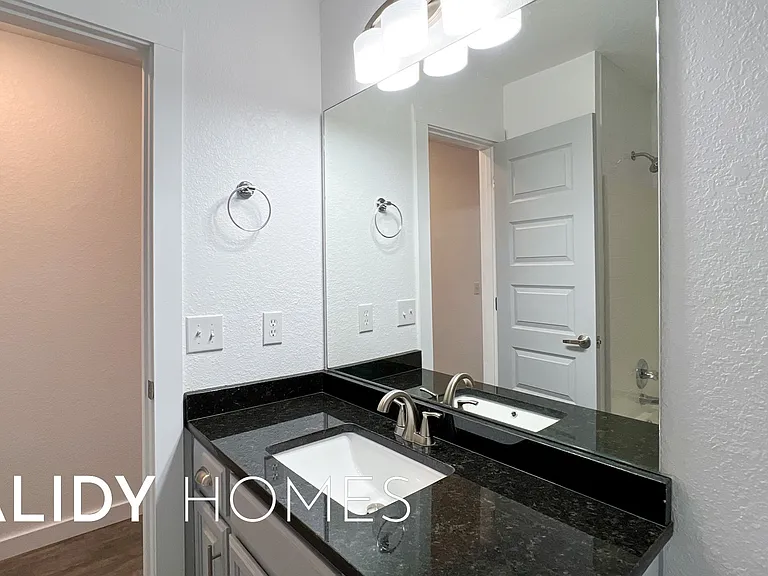 5921 SE 88th St — Photo 35