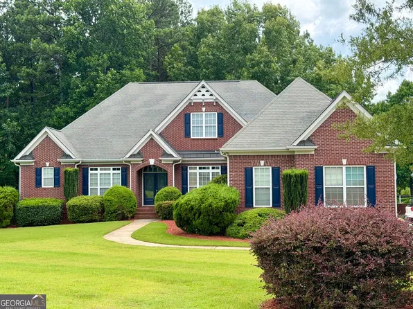 5655 Toccoa Dr, Douglasville, GA 30135