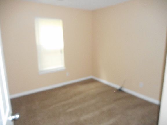 3rd image of 2731 Daffodil Dr
