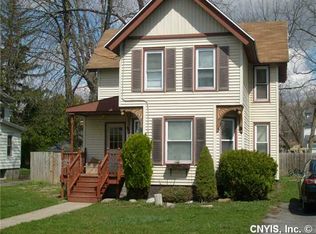 16 Elm St, Auburn, NY 13021