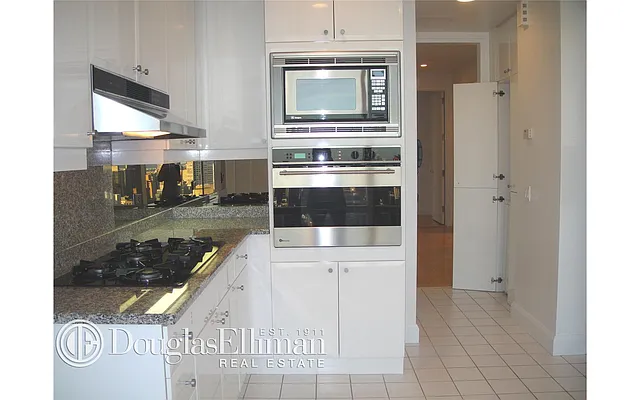 Rented by Douglas Elliman | media 21