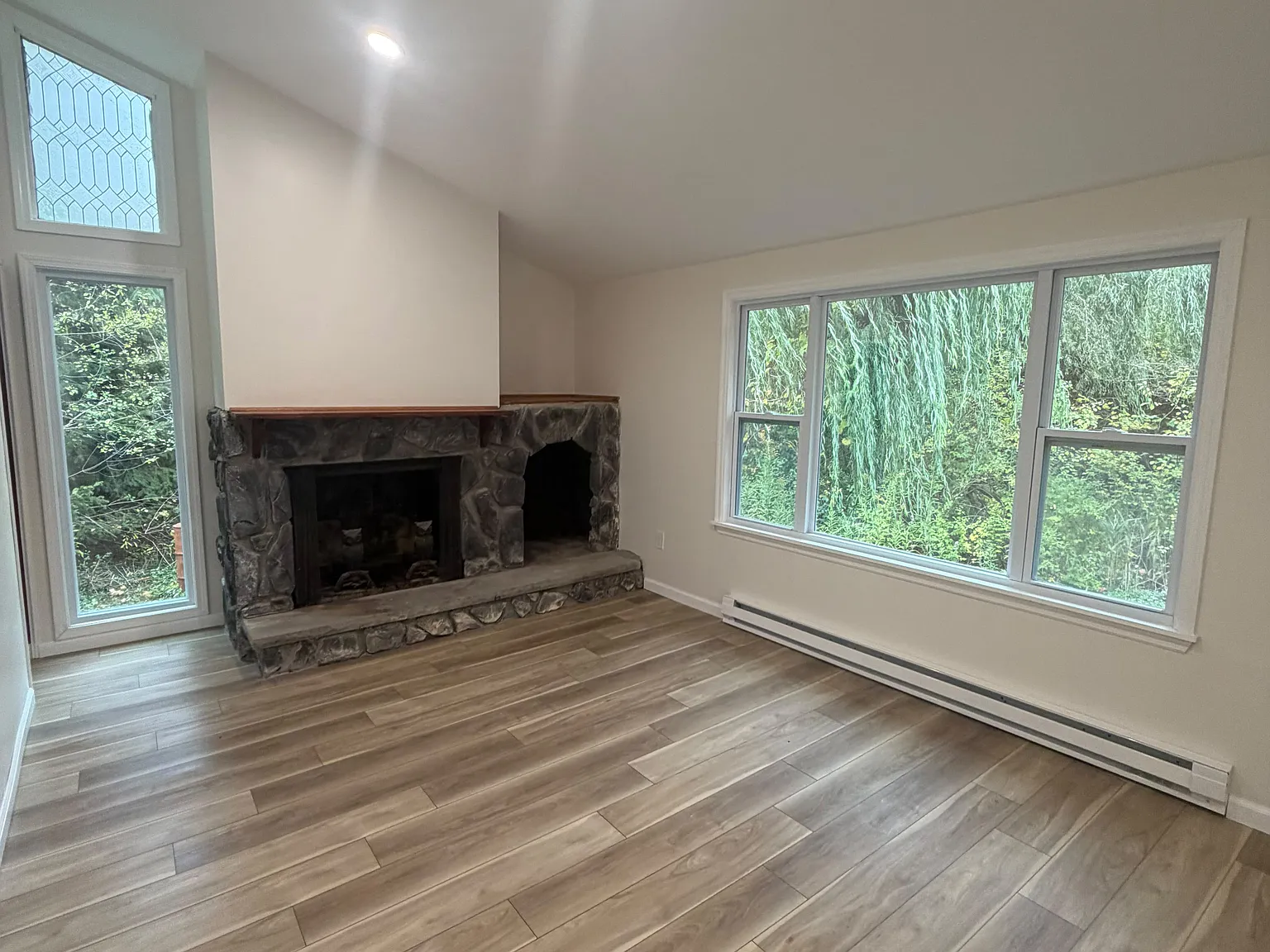 3 bed, 1600 sqft, $2,695 — Photo 2