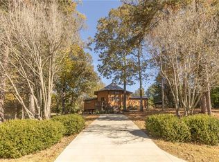 354 Chickasaw Dr, Westminster, SC 29693