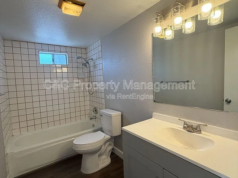1862 Hanford Dr — Photo 16