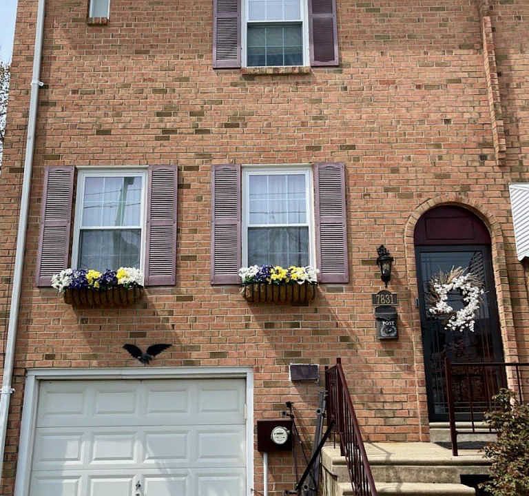 1st image of 7831 Buist Ave