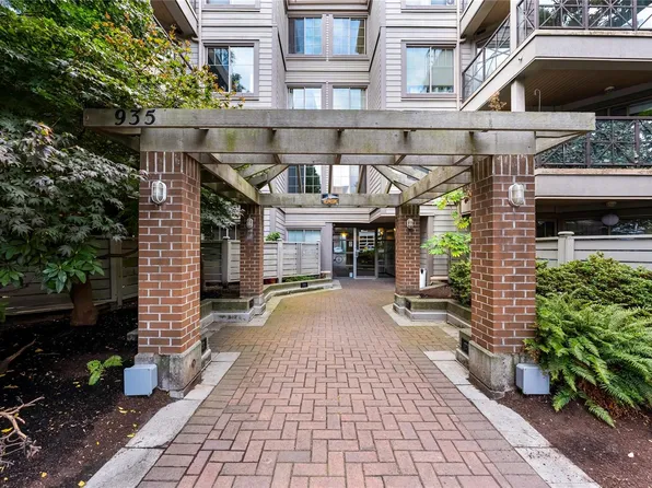 935 Johnson St #209, Victoria, BC V8V 3N5