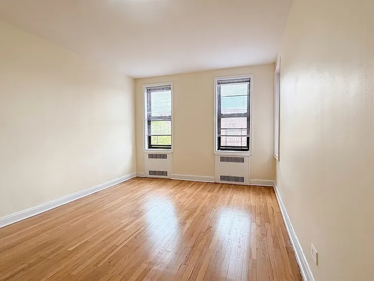 2147 E 17th St #34 — Photo 3