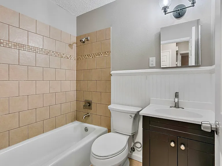 1149 Saratoga Dr — Photo 6