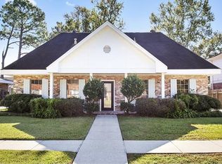 4016 S Pin Oak Ave, New Orleans, LA 70131
